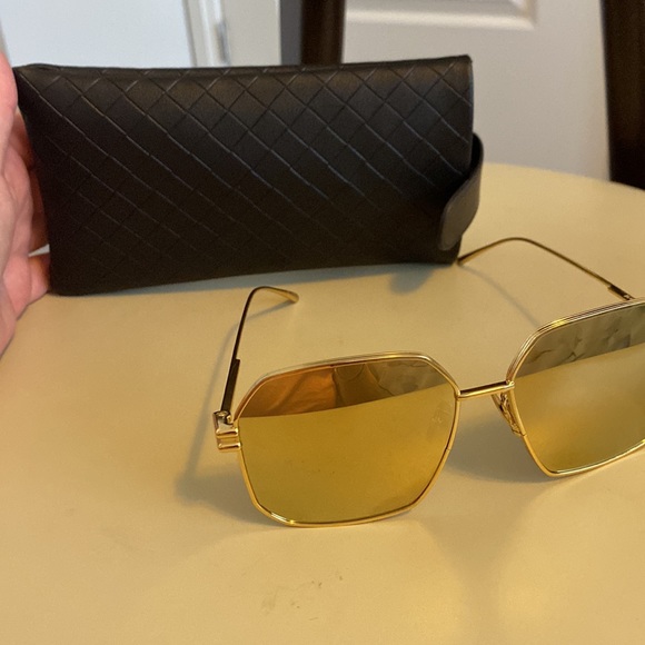 Bottega Vineta Brand new never worn designer sunglasses - Picture 9 of 9